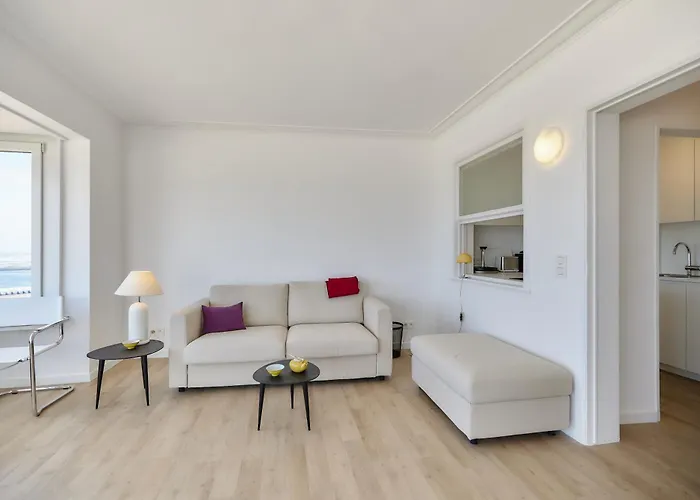 Lecomte - The Shoreline Ocean View 48 Apartment *