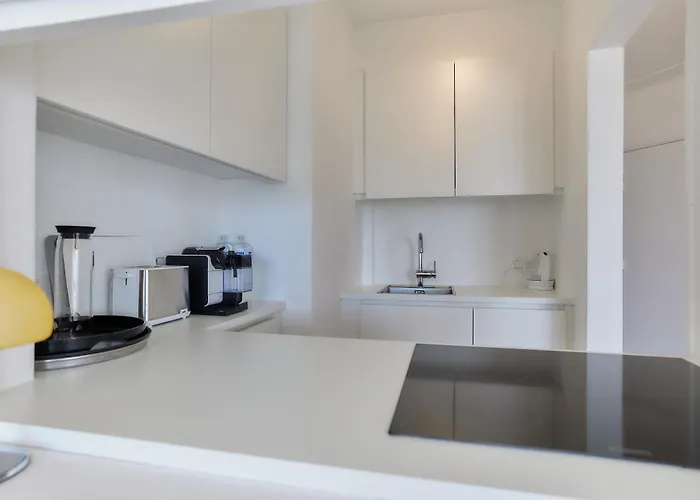 Lecomte - The Shoreline Ocean View 48 * Ostend