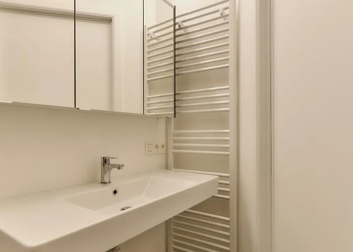 Lecomte - The Shoreline Ocean View 48 Apartment *