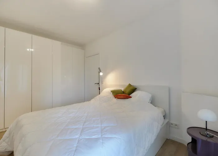 Lecomte - The Shoreline Ocean View 48 * Ostend